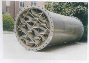 靜態混合器的混合過程是由一系列安裝在空心管道中的不同規格的混合單元進行的。在混合單元的作用下，流體時而左旋，時而右旋，不斷改變流動方向，不僅將中心液流推向周邊，而且將周邊-上?；ぱ芯吭?><div   id=